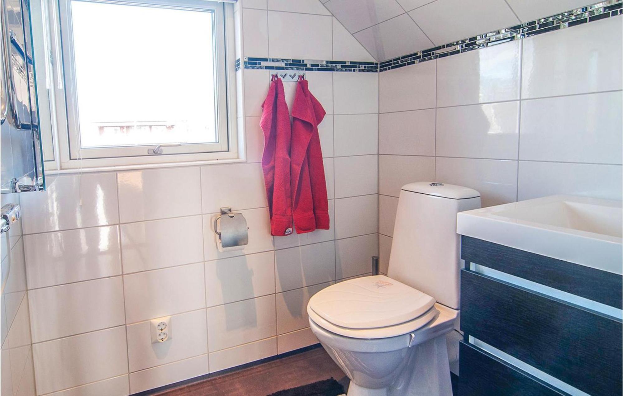 Cozy Apartment In Klintehamn With Wifi Экстерьер фото