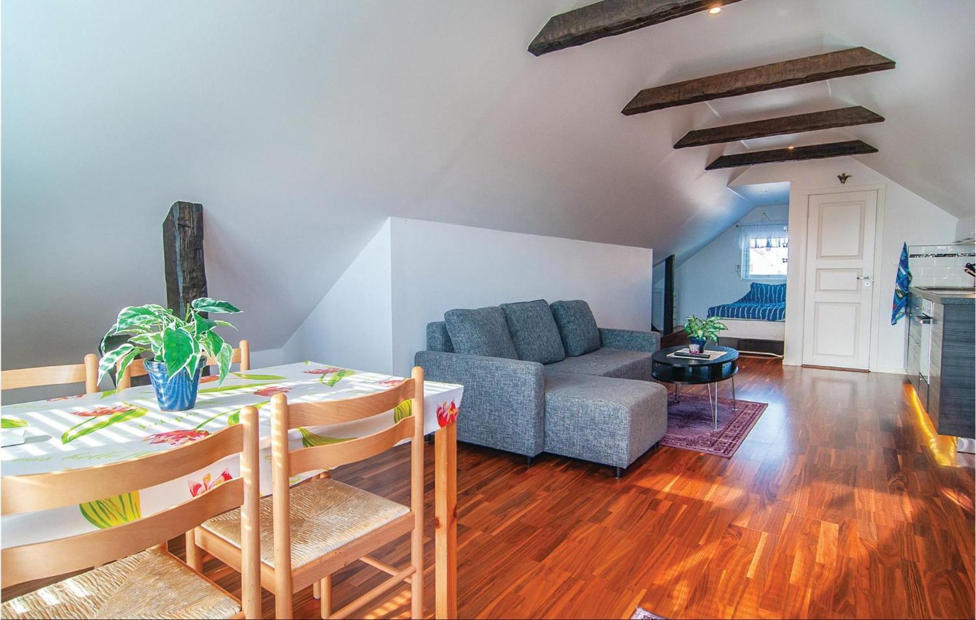 Cozy Apartment In Klintehamn With Wifi Экстерьер фото