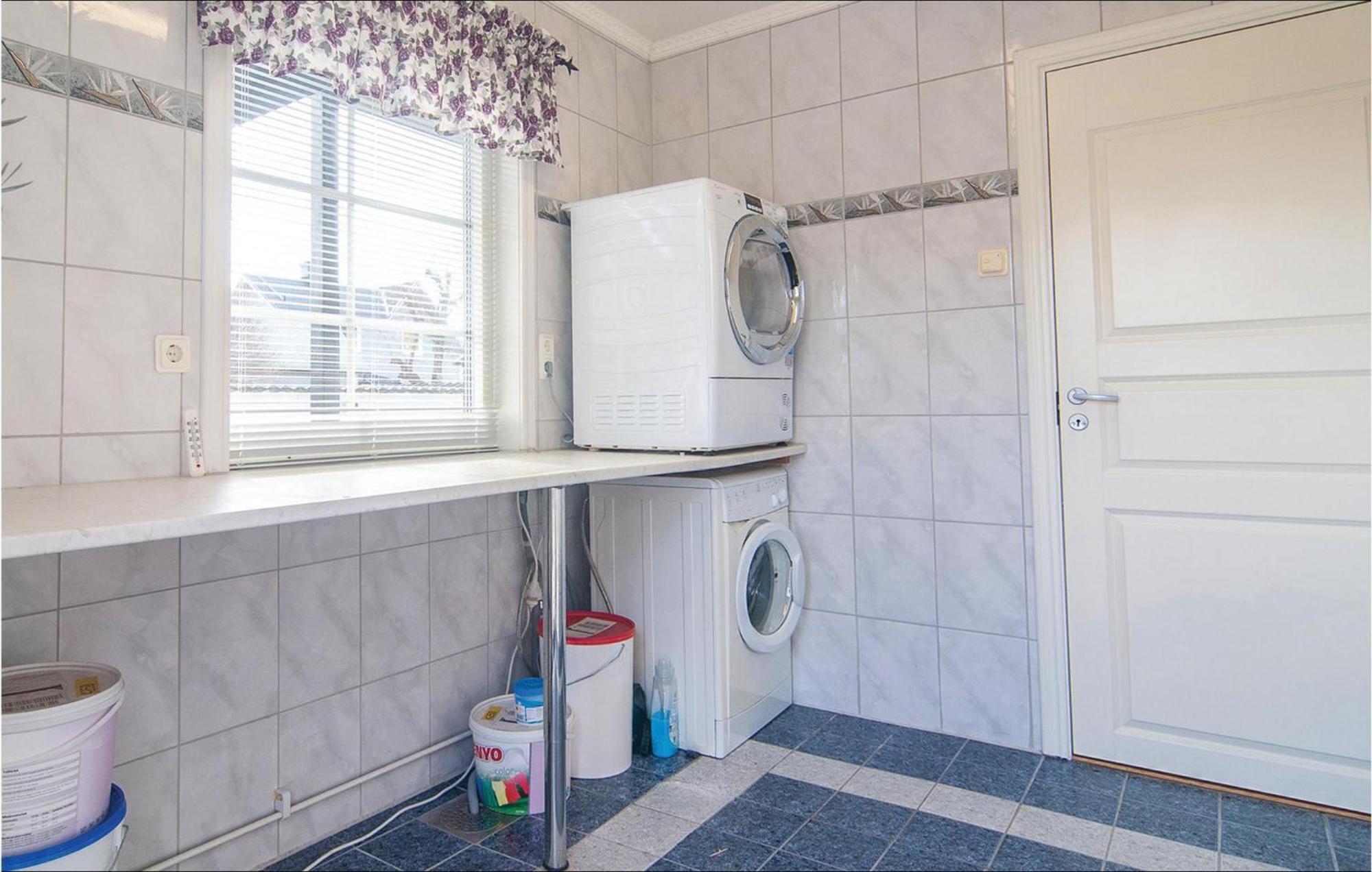 Cozy Apartment In Klintehamn With Wifi Экстерьер фото